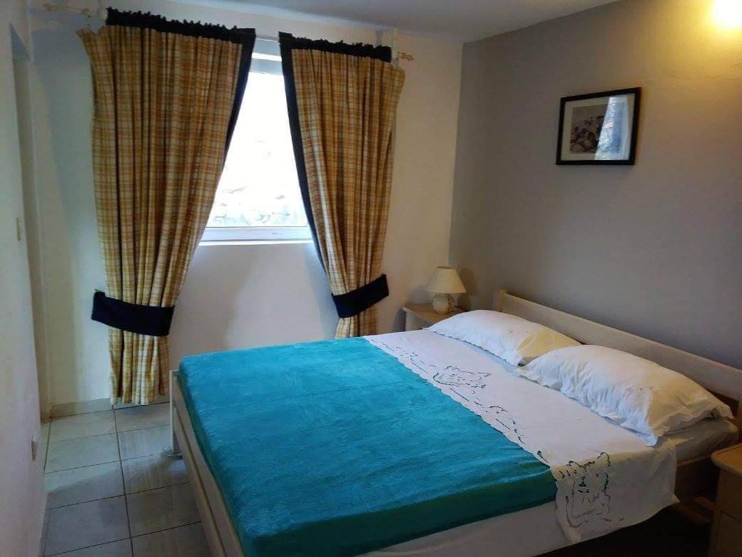 Summerhouse Marina Luaran gambar